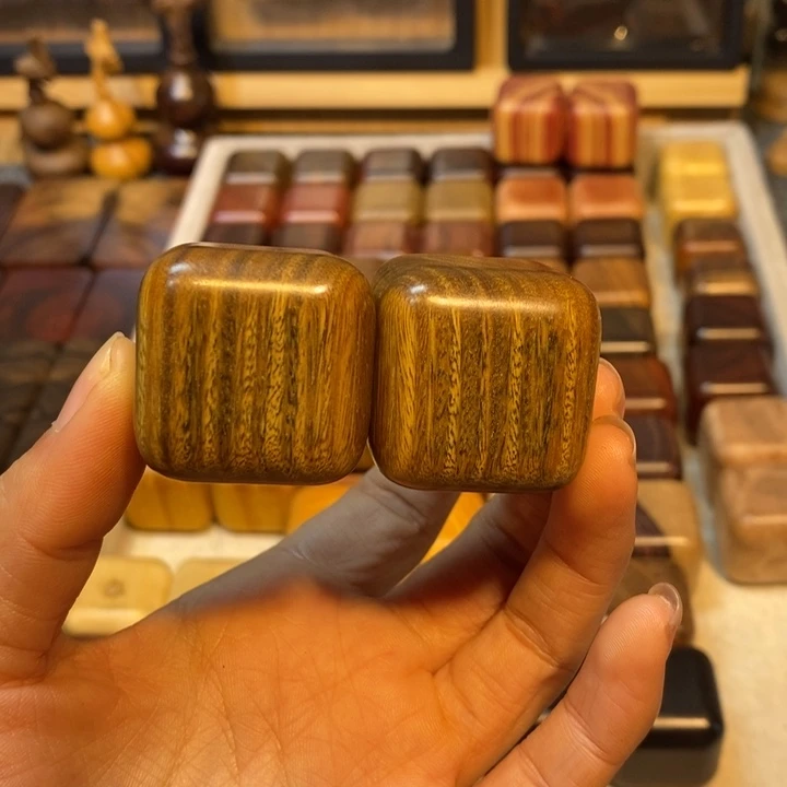 齐***添香榧木木木木木木木木木