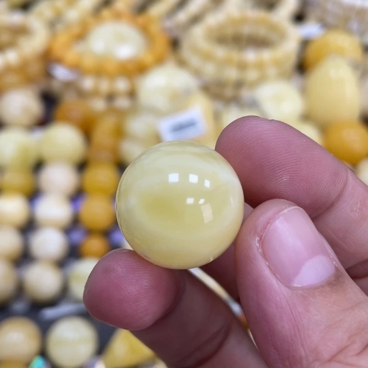 蜜蜡未镶嵌裸石20mm