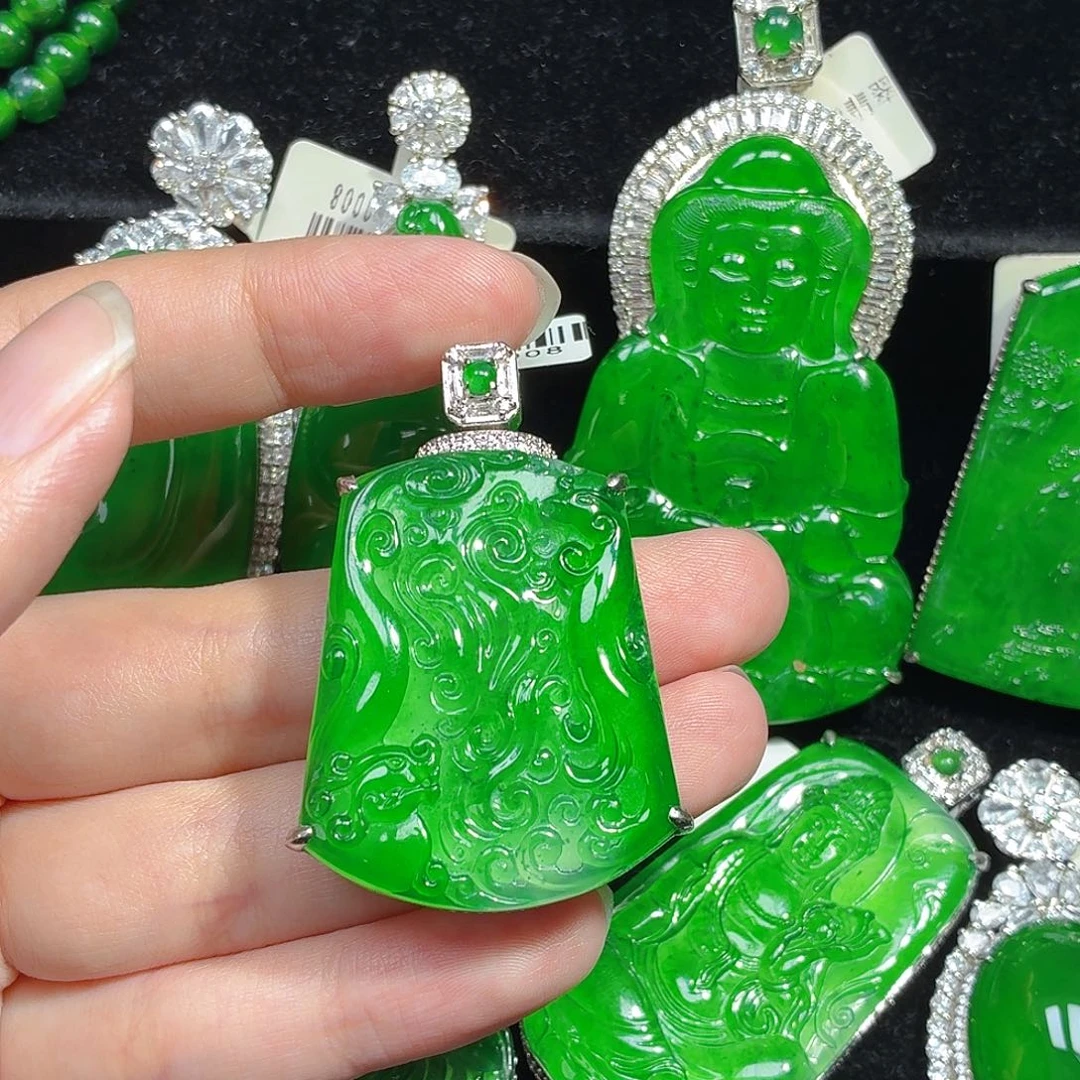 翡翠未镶嵌颈饰天然A货翡翠