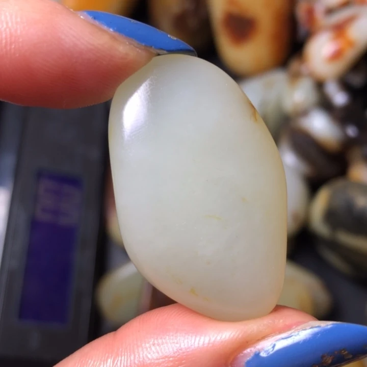 和田玉未镶嵌珠宝奇石