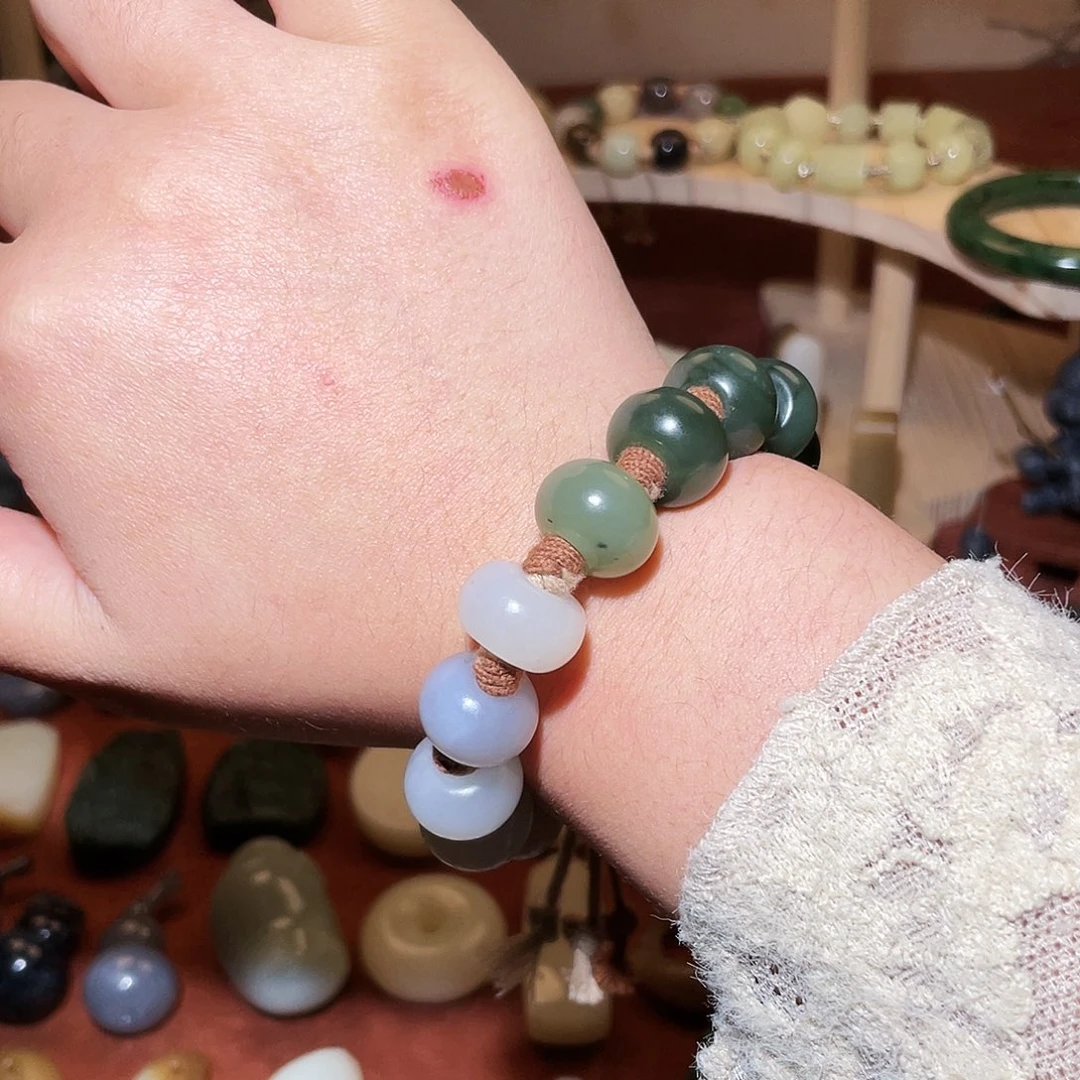 颈饰未镶嵌和田玉