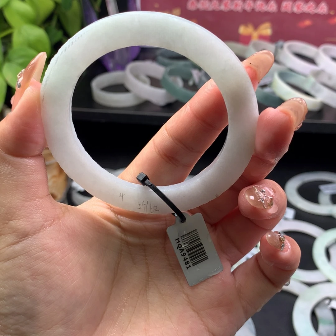 定制翡翠叮当镯未镶嵌55泥鳅背