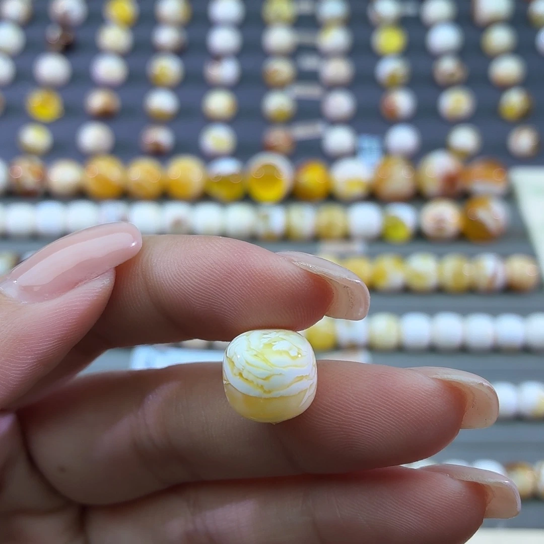 琥珀未镶嵌裸石12.2