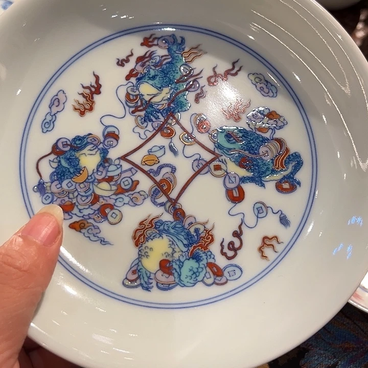 上****…预售原矿老派斗彩描金金蟾盖碗