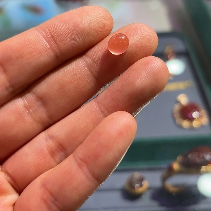 南红玛瑙未镶嵌珠宝半成品