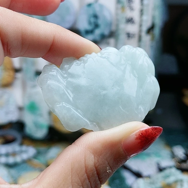 颈饰足铂镶嵌翡翠翡翠