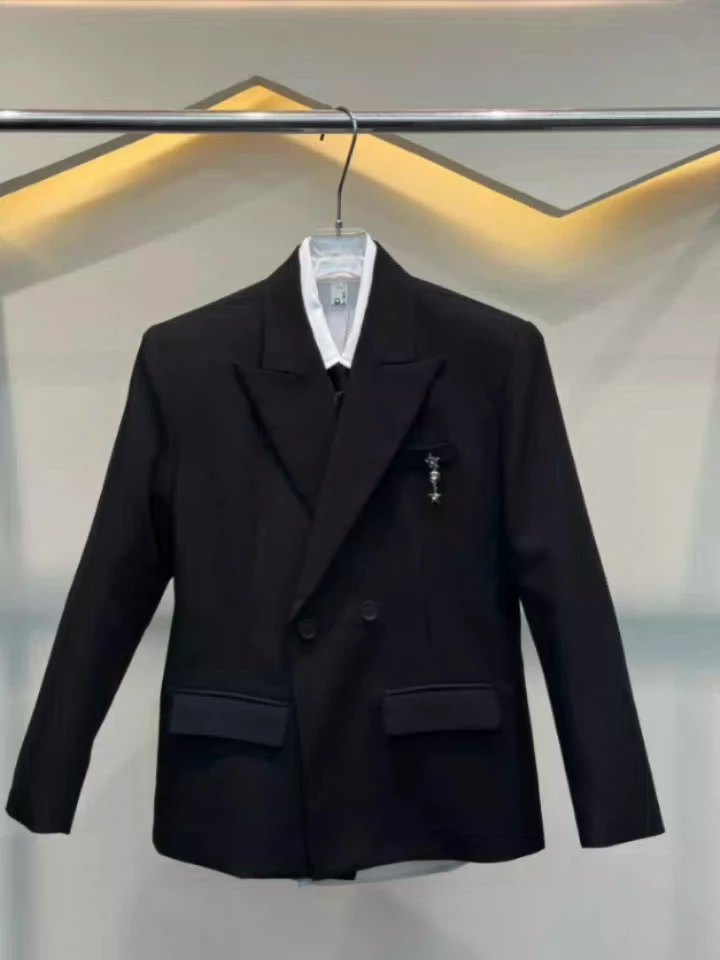 OOTD | 新品西服-重工小饰品设计垫肩高级感休闲宽松时尚气质百搭