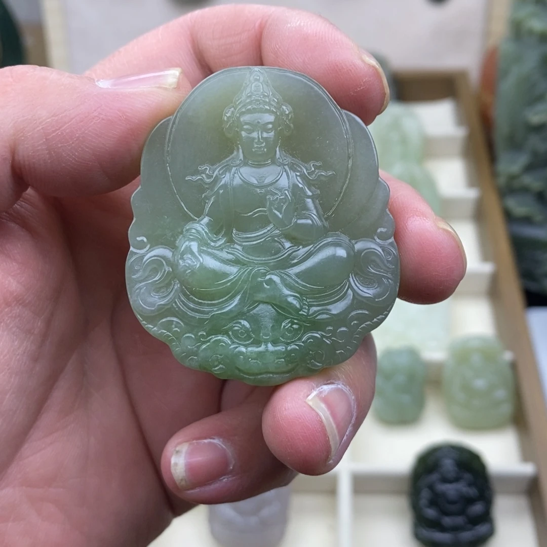 和田玉未镶嵌颈饰微瑕介意勿拍