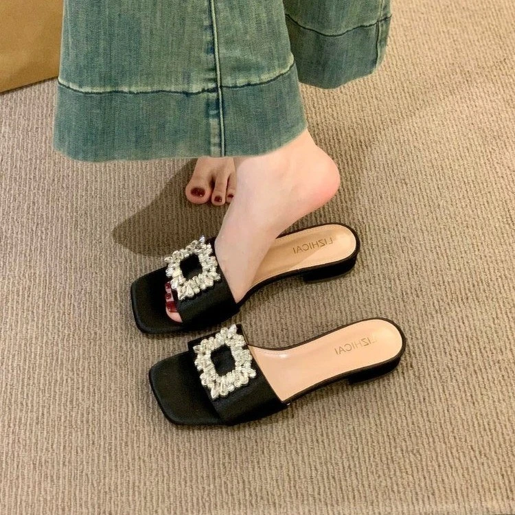 法式绝美水钻方扣露趾一字拖鞋女外穿夏天百搭配裙子银色粗跟凉拖