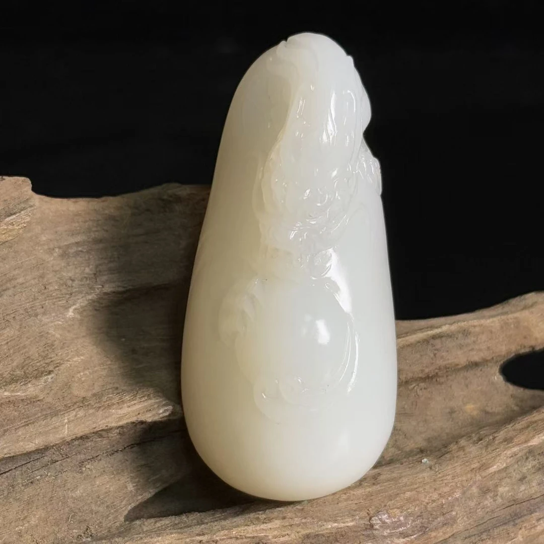 lot6311 龙戏珠 和田玉白玉 63.5*29.7*19.2mm 52.6g