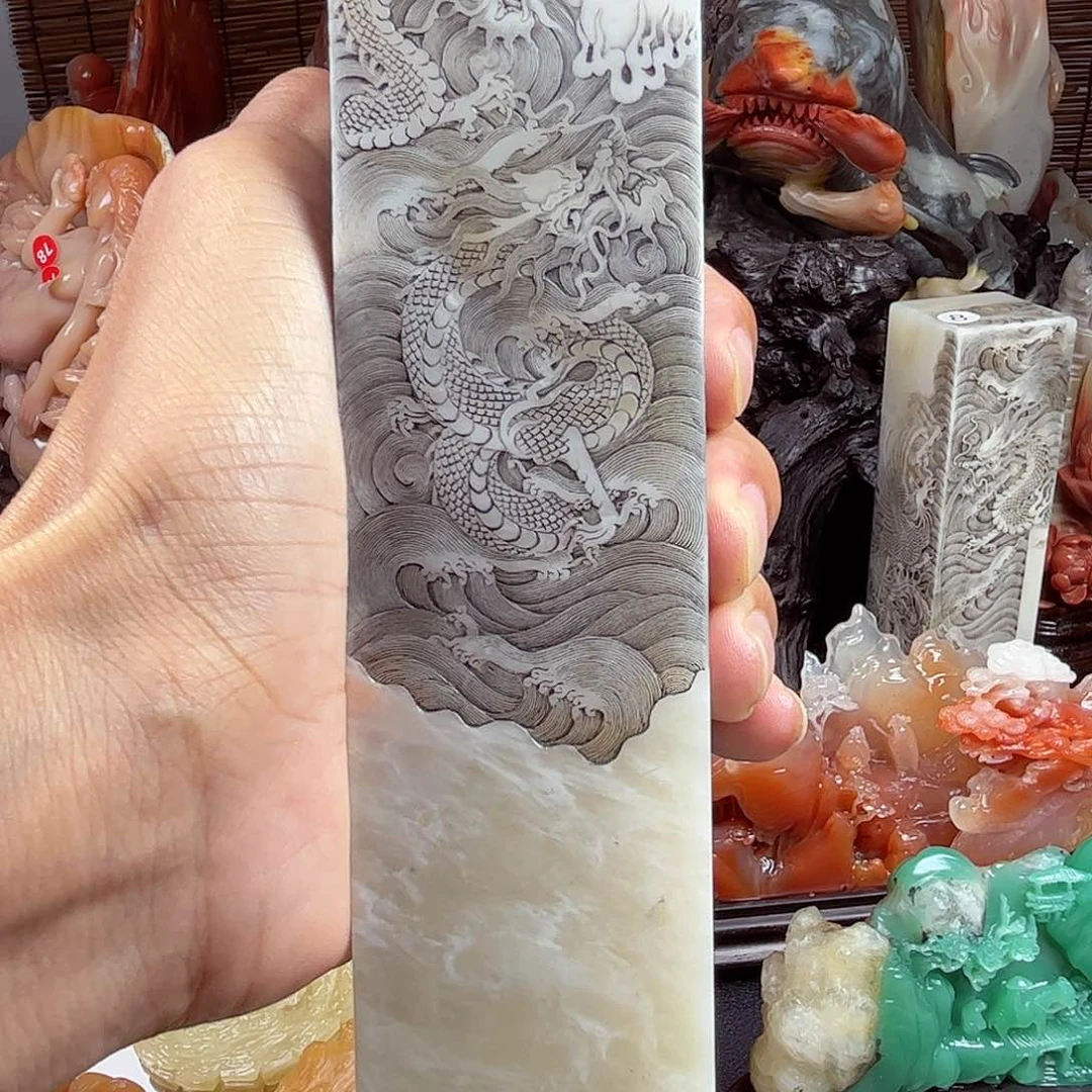 寿山石云*湖手艺人雕刻