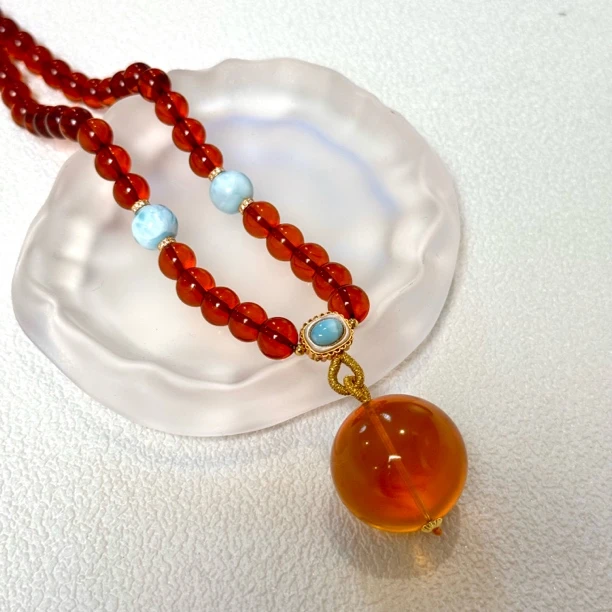 美创珠宝天然原矿琥缅甸血珀8+灵草珀26+设计款气质百搭项链时尚