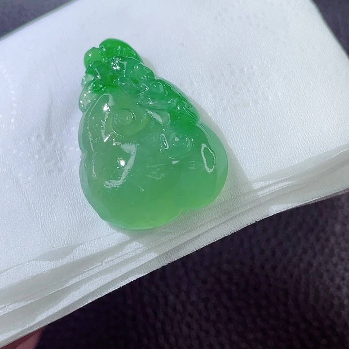 定制翡翠未镶嵌翡翠