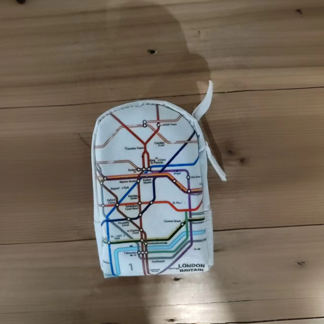 地铁线路图 零钱包 微脏