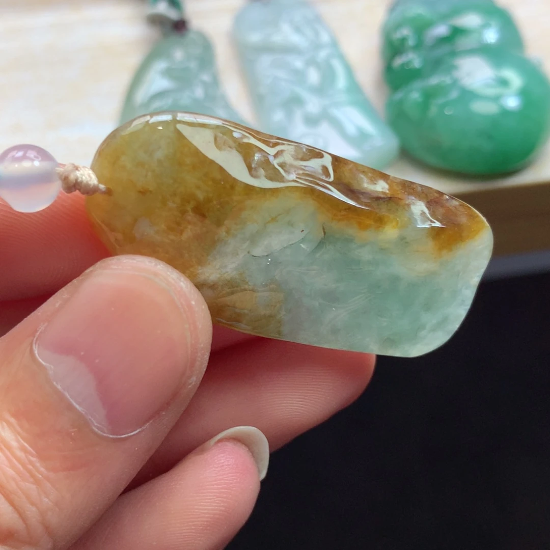 颈饰未镶嵌翡翠吊坠