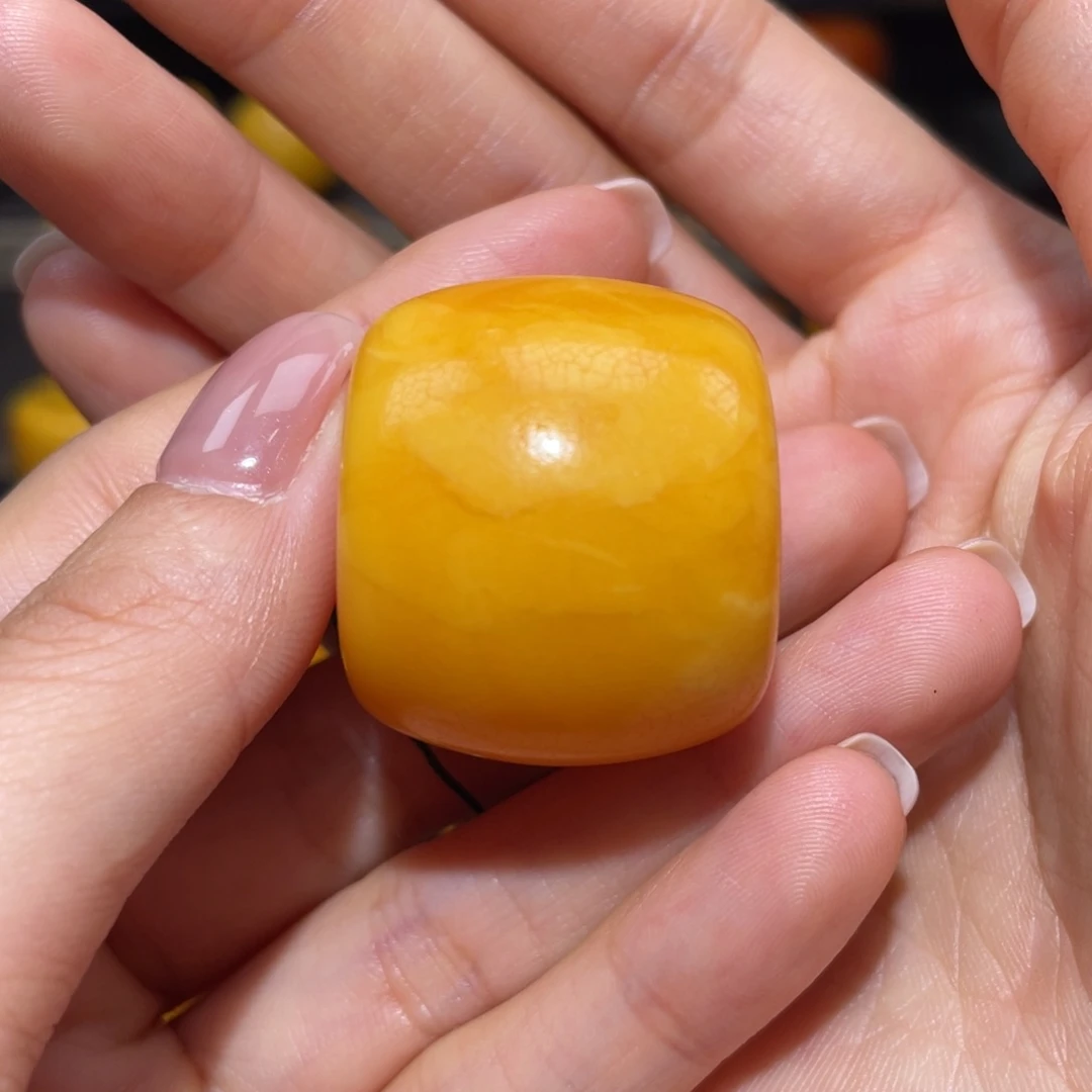 【闪购商品】琥珀裸石未镶嵌墩子