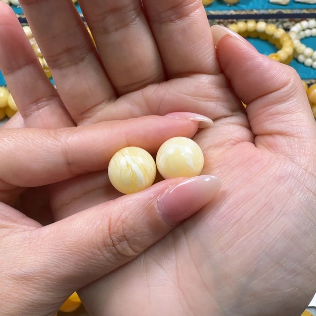 董***董琥珀未镶嵌手链同料