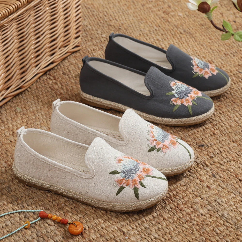 民族风老北京布鞋女鞋绣花鞋春季新款棉麻渔夫鞋一脚蹬懒人鞋平底