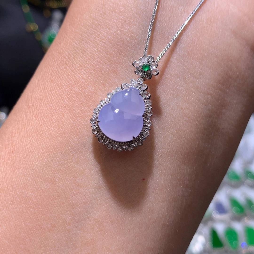 翡翠18K金镶嵌吊坠(赠链)