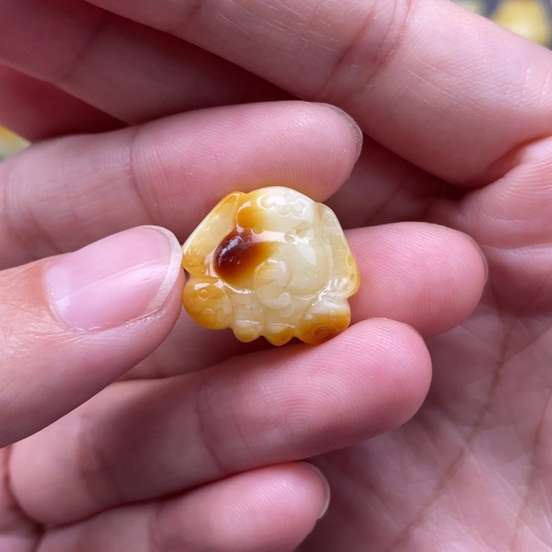 裸石琥珀未镶嵌蜜蜡