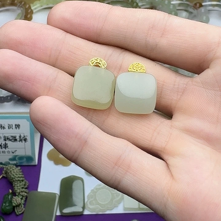 颈饰未镶嵌和田玉