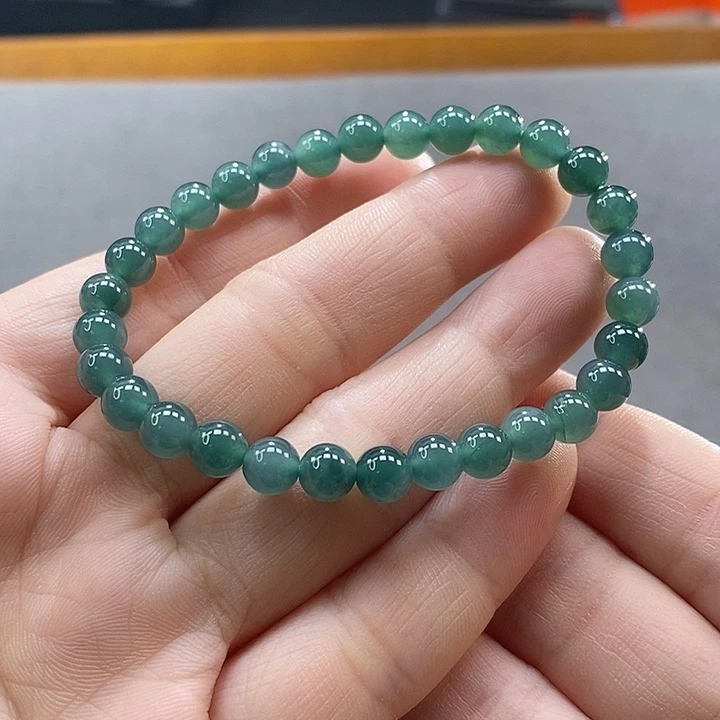翡翠未镶嵌手镯（圆镯）