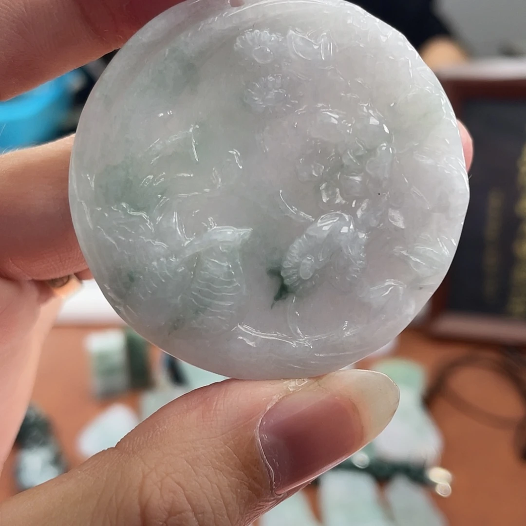 翡翠未镶嵌颈饰翡翠