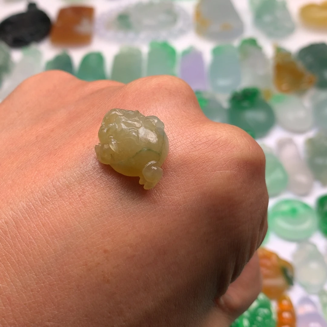 定制翡翠未镶嵌金蟾