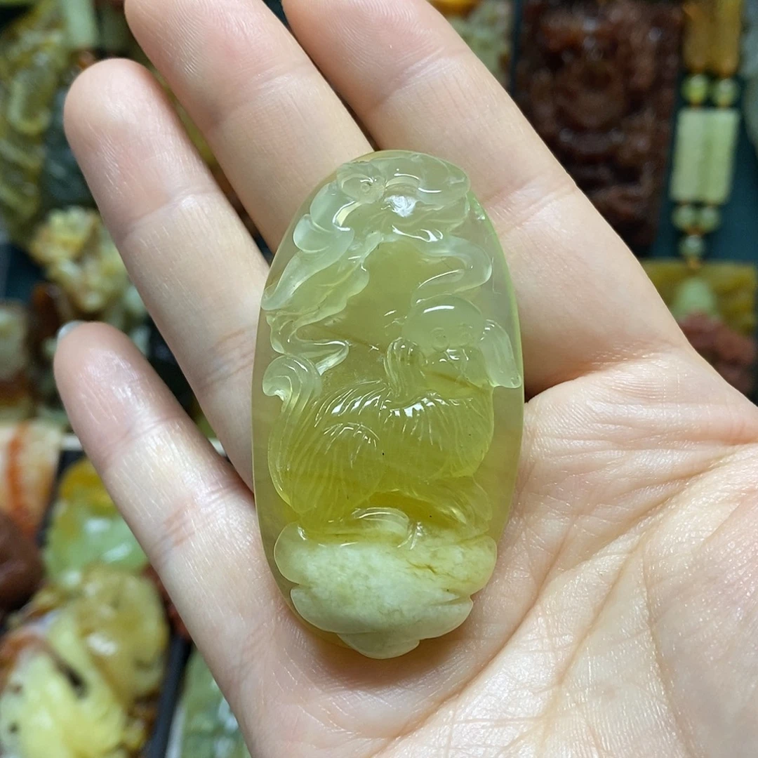 岫玉未镶嵌吊坠(赠链)