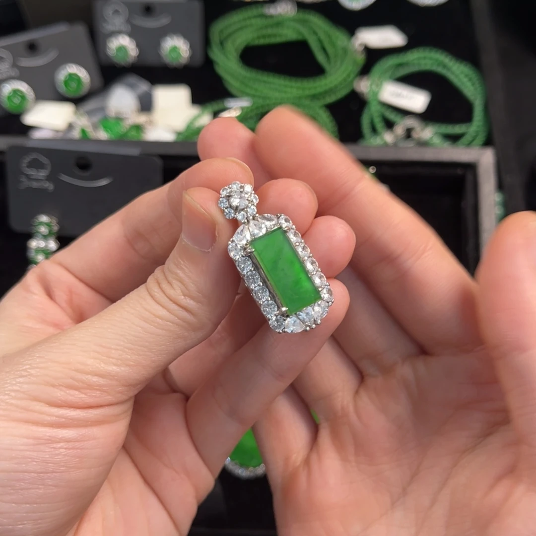 广***）翡翠银S925镶嵌戒指无事牌吊坠