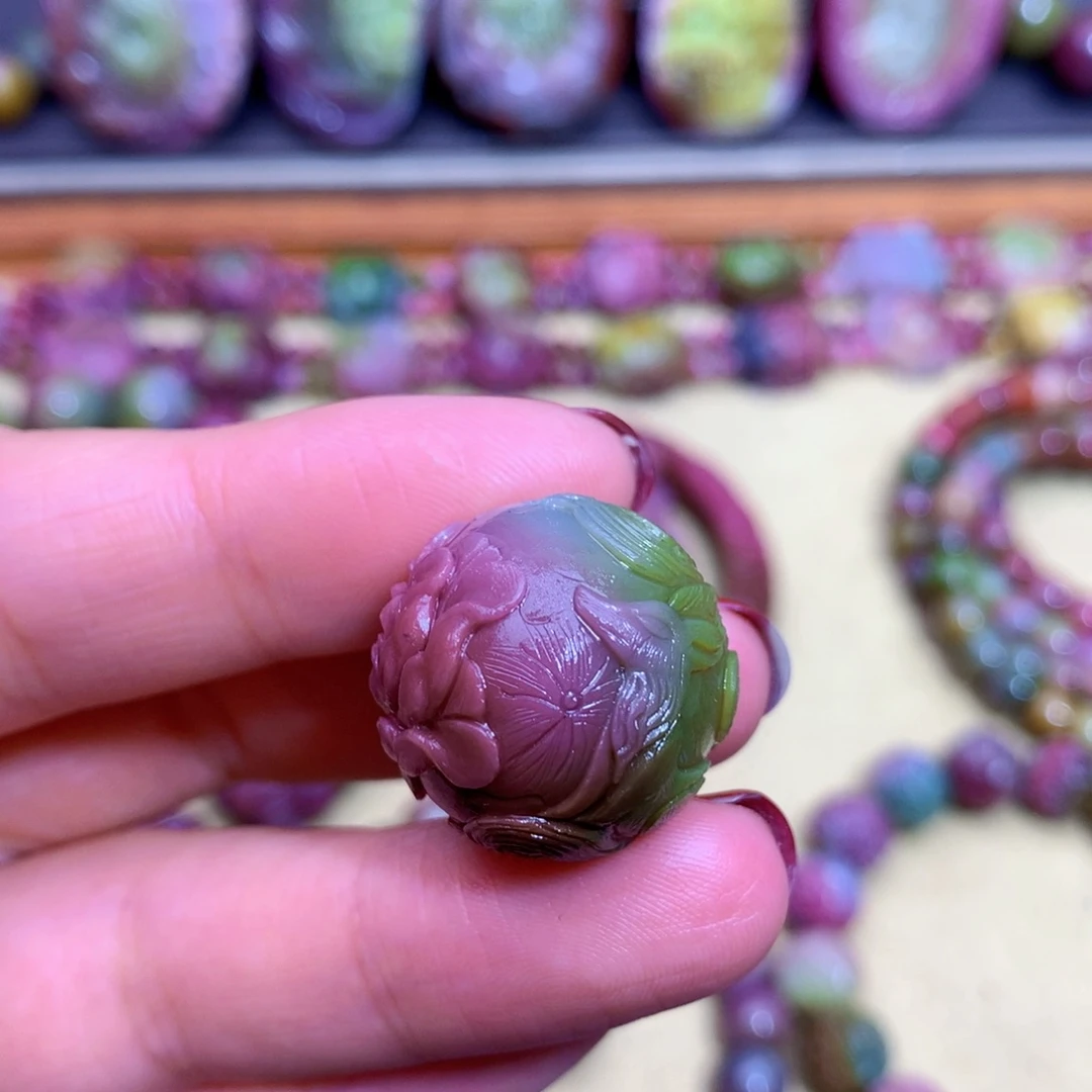 金***⁰玛瑙未镶嵌挂件盐源定制