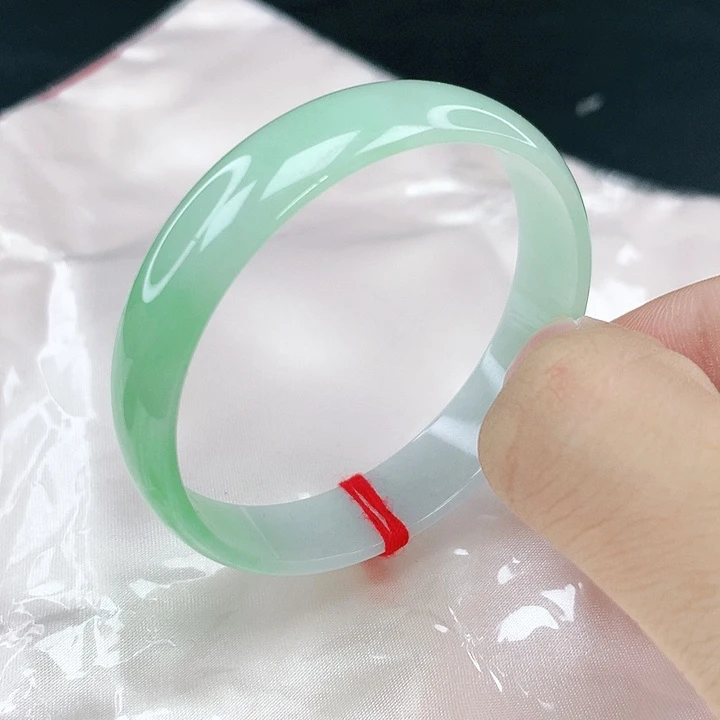 翡翠未镶嵌手镯圈53。12024