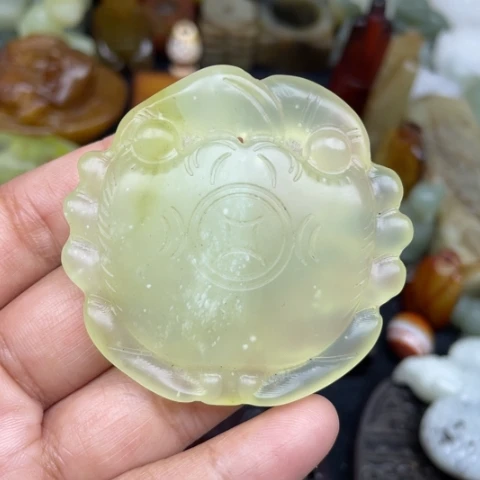 蛇纹石玉未镶嵌颈饰12