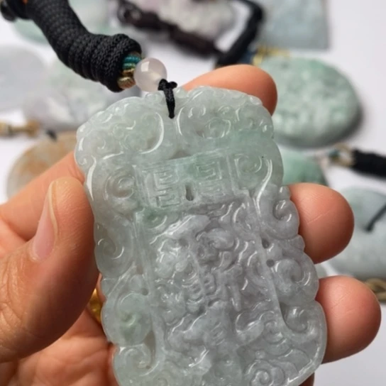 翡翠未镶嵌挂件翡翠