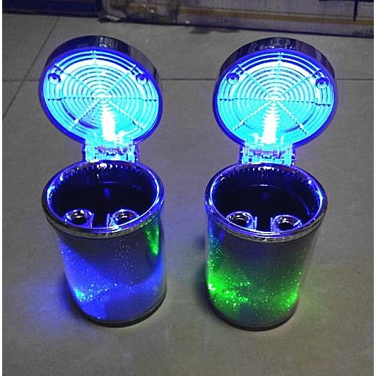 新款炫彩车载LED七彩变色夜光烟灰缸带盖 汽车用可挂出风口烟灰缸