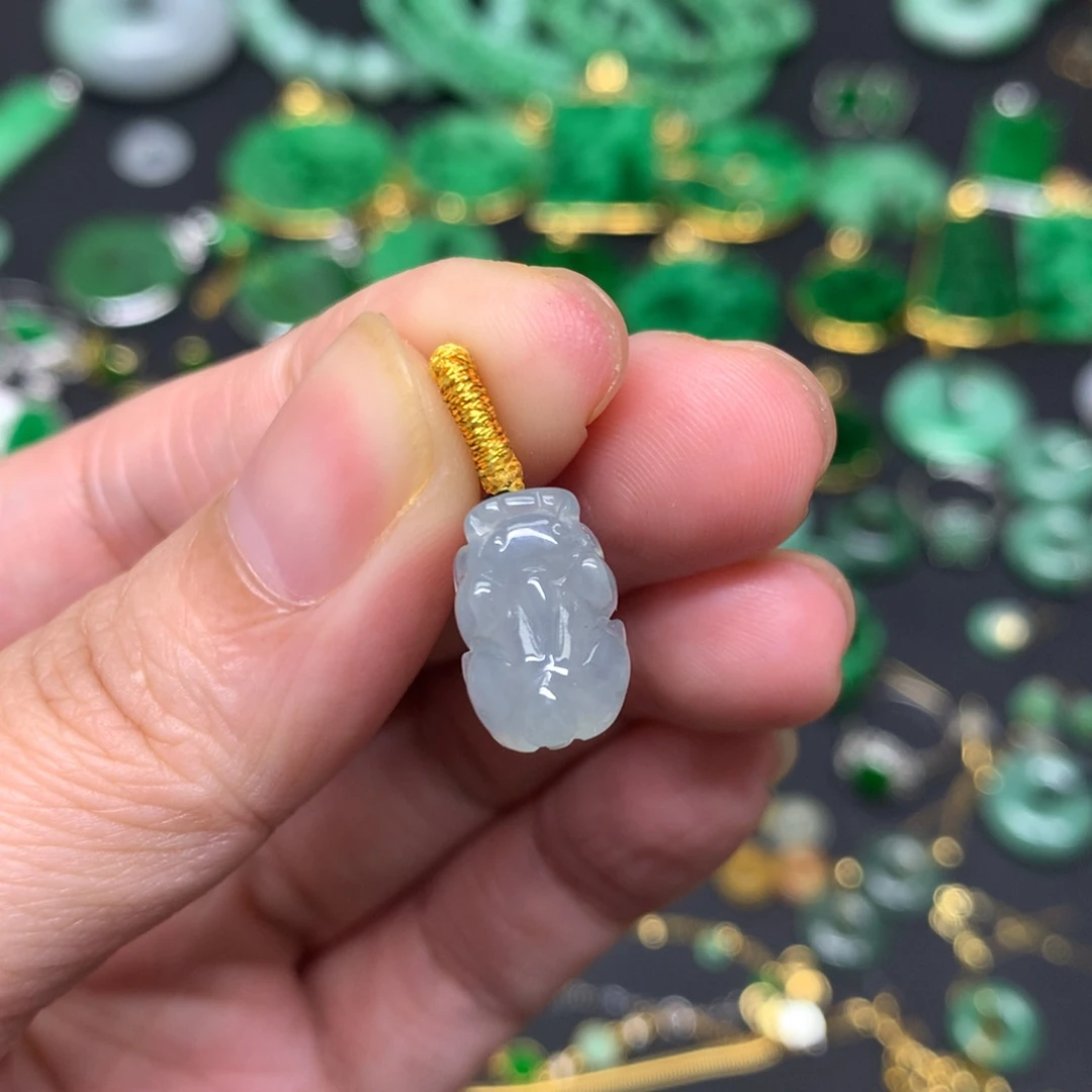 翡翠未镶嵌吊坠(不含链)有纹裂