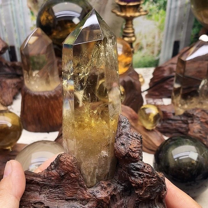 摆件水晶未镶嵌黄水晶