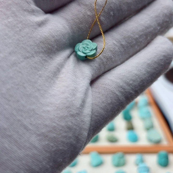 未镶嵌绿松石珠宝奇石