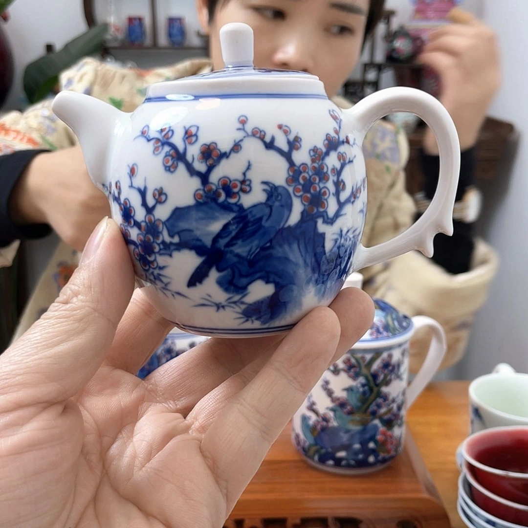 景德镇陶瓷红梅壶