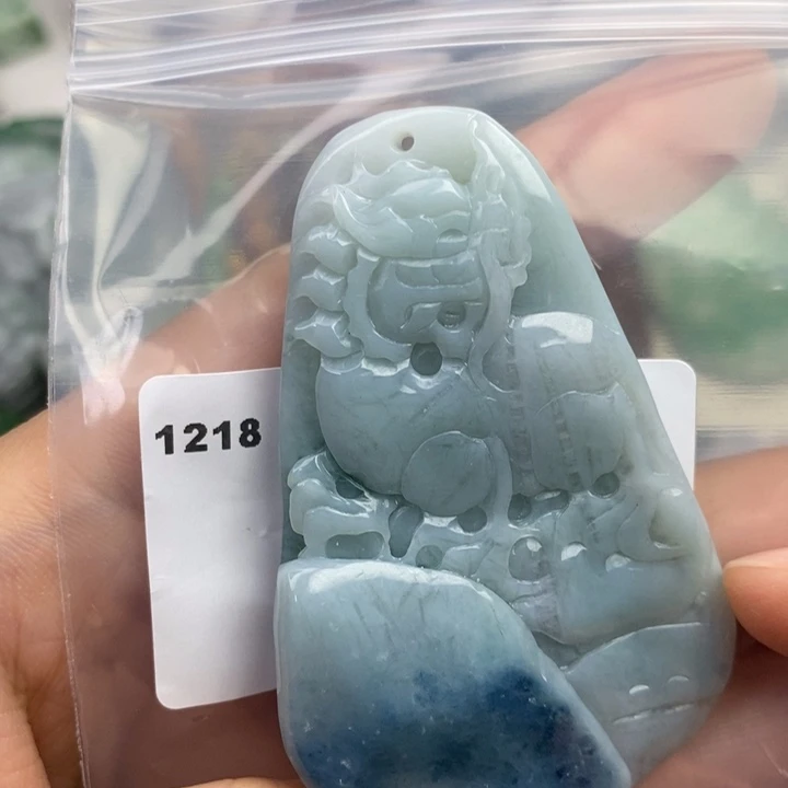 颈饰未镶嵌翡翠吊坠