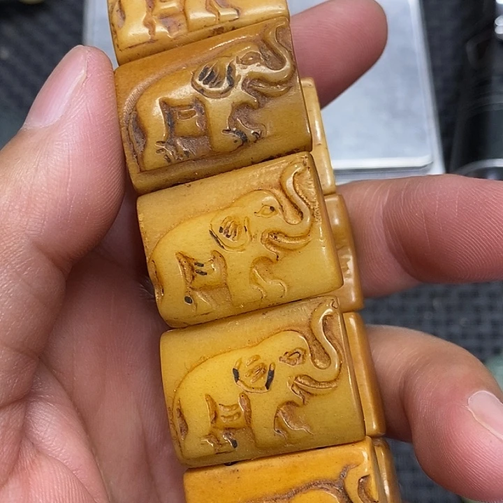 吊坠滴血莲花菩提