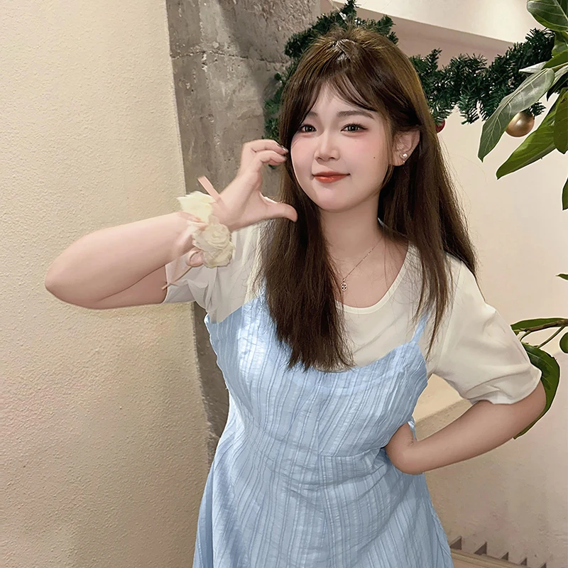 YUZI/鱼子2025新款连衣裙韩系撞色海边出片设计感显瘦假两件胖mm