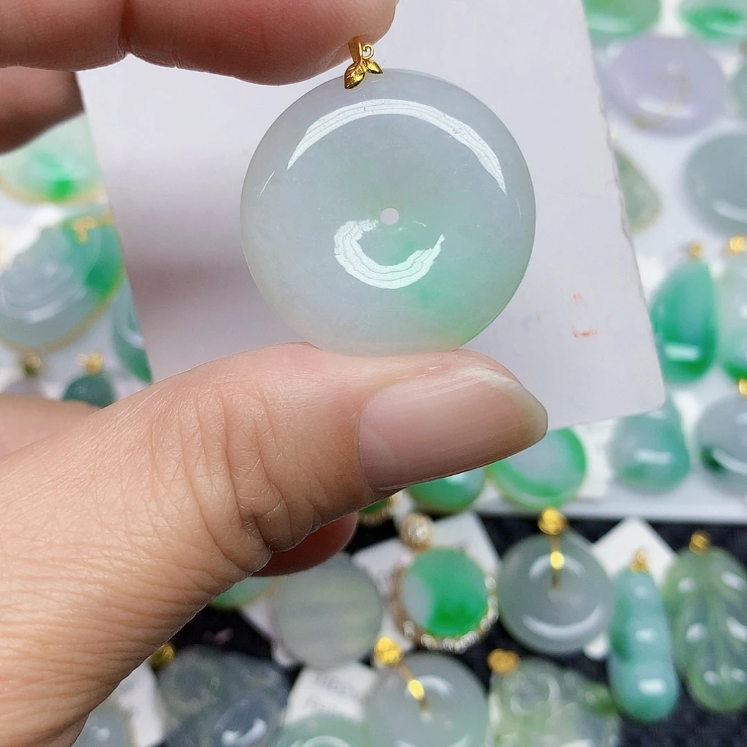 翡翠18K金镶嵌颈饰366789