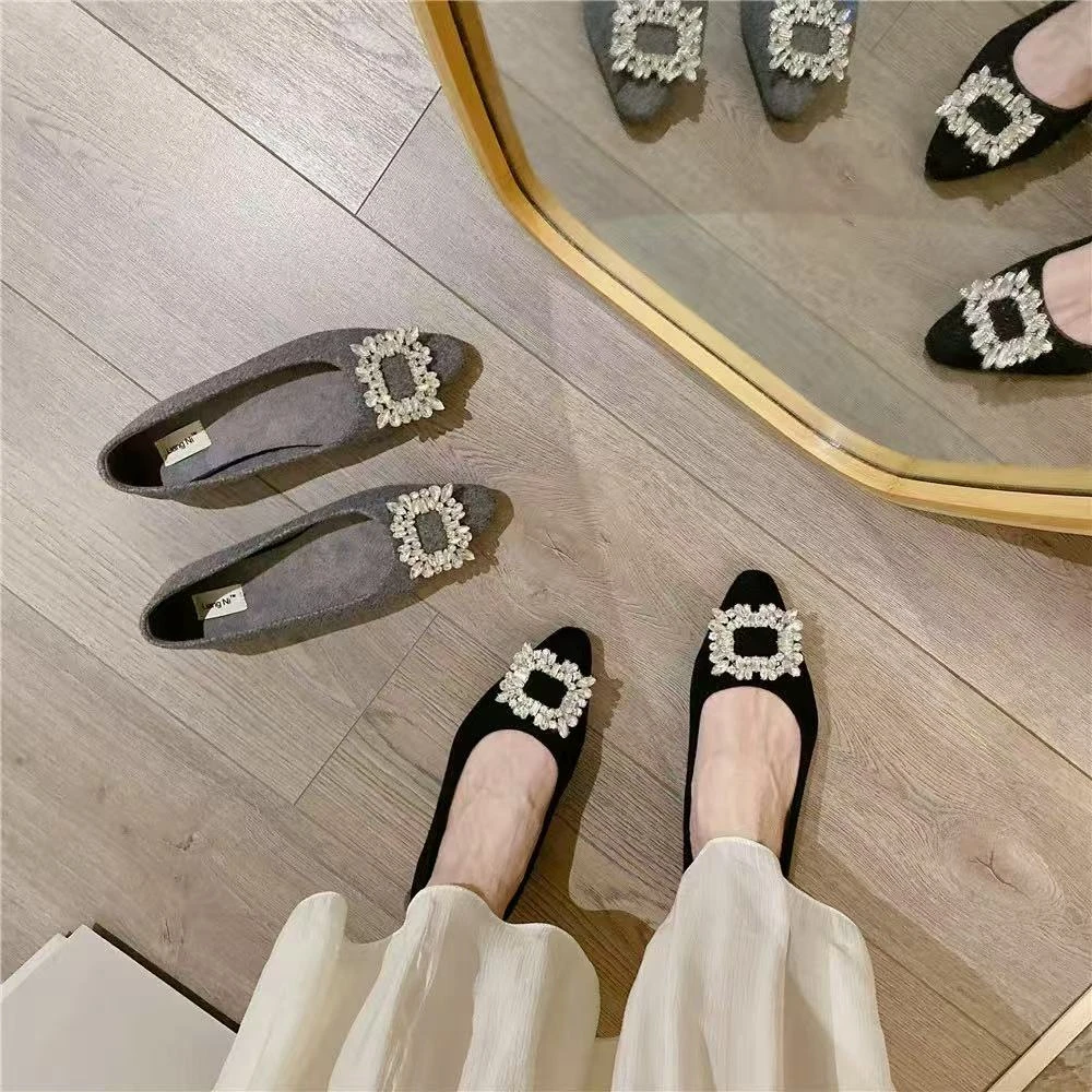 靴靴行 2025新款仙女风方扣尖头单鞋511