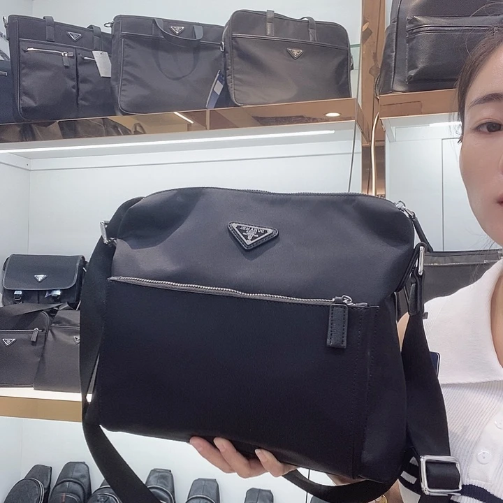 水牛剖层皮革布料