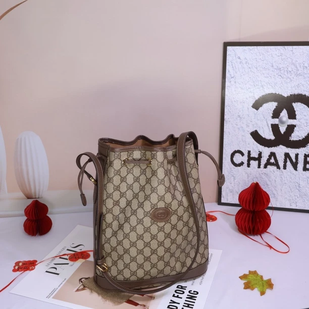 95新 GUCCI/古驰 H812/老花棕色水桶时尚经典