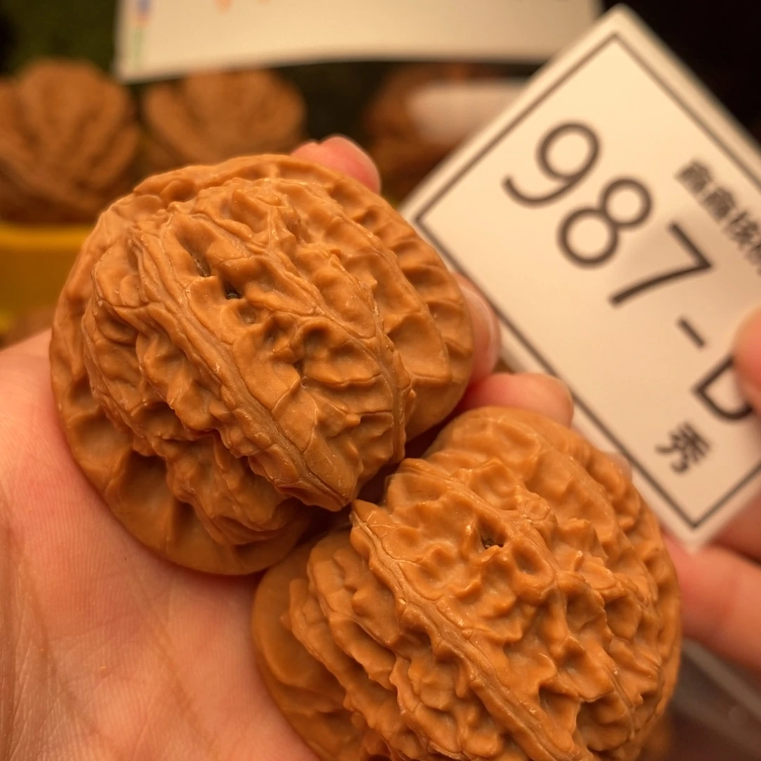 把件文玩核桃白狮40……