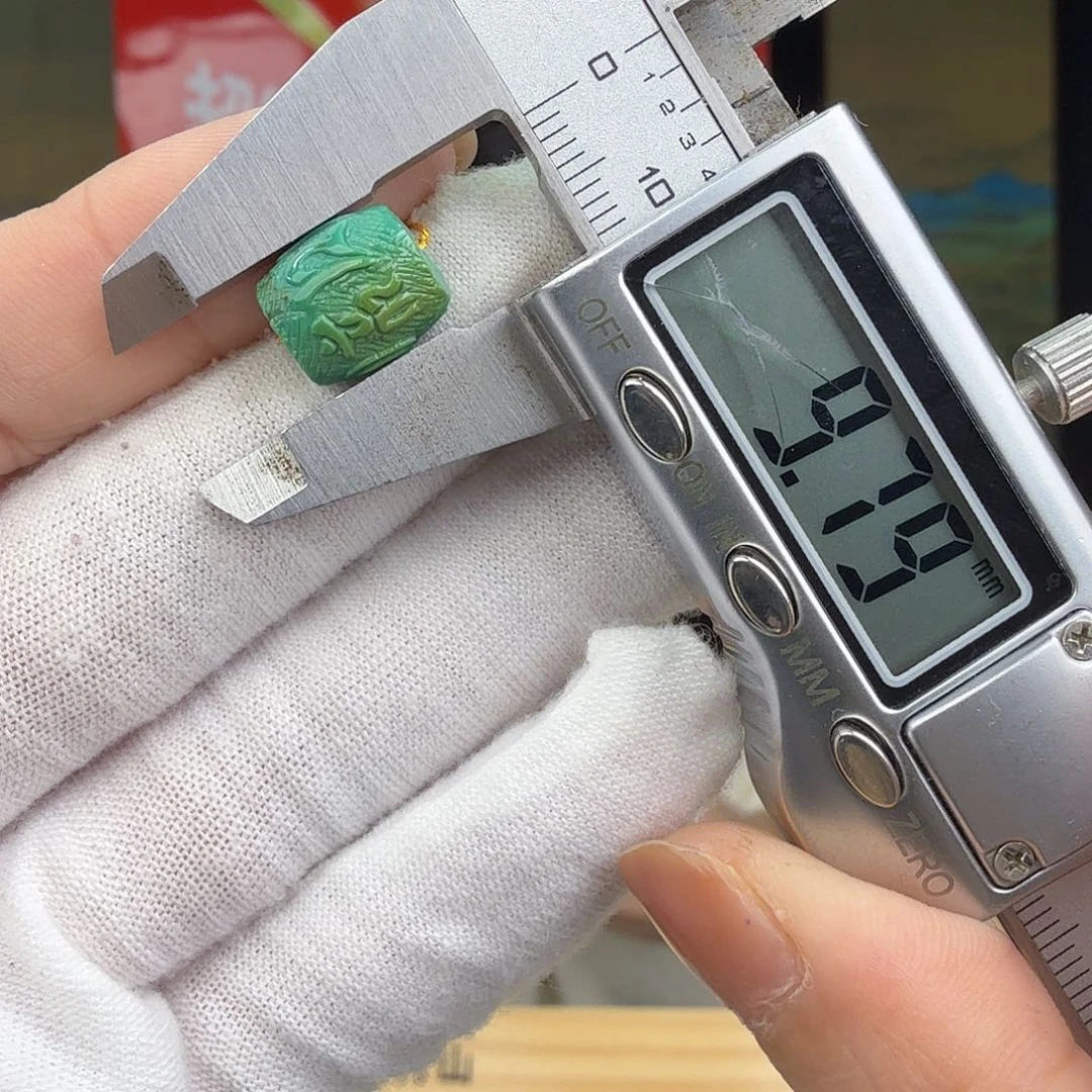 M***n绿松石未镶嵌珠宝奇石