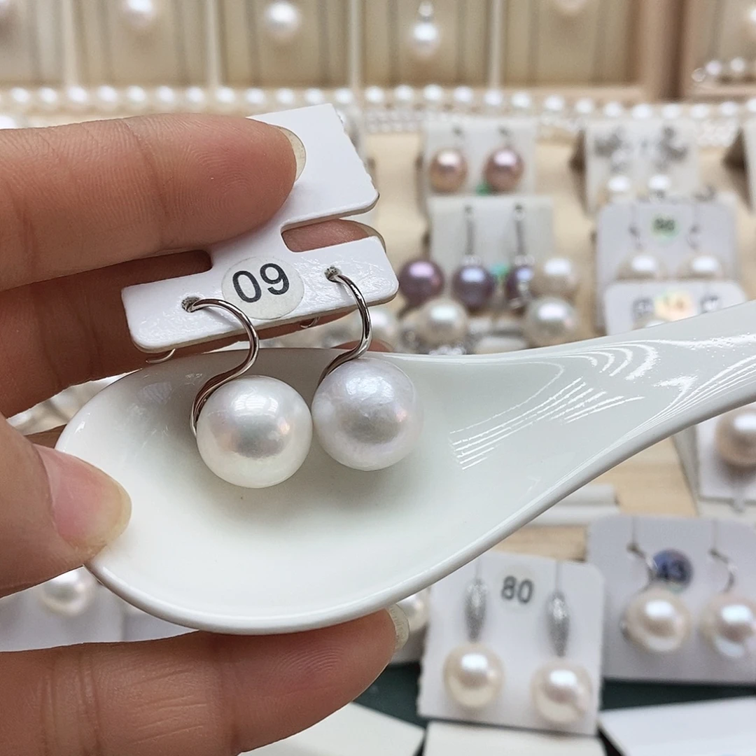 银S925镶嵌淡水珍珠颈饰