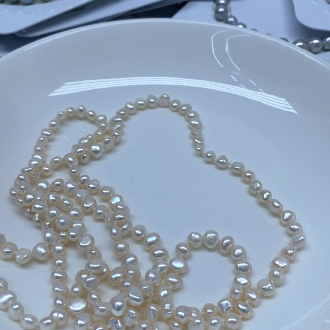 颈饰未镶嵌淡水珍珠